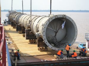 Deethanizer tower discharging from barge